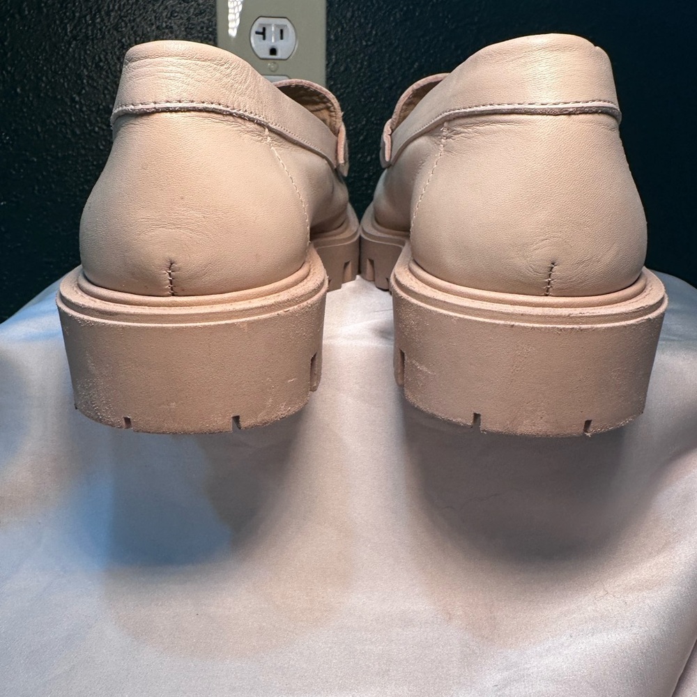Zara buckle leather lug sole loafer shoes beige Size 9/ EU 40 - Picture 4 of 8